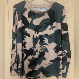 camo longsleeve
